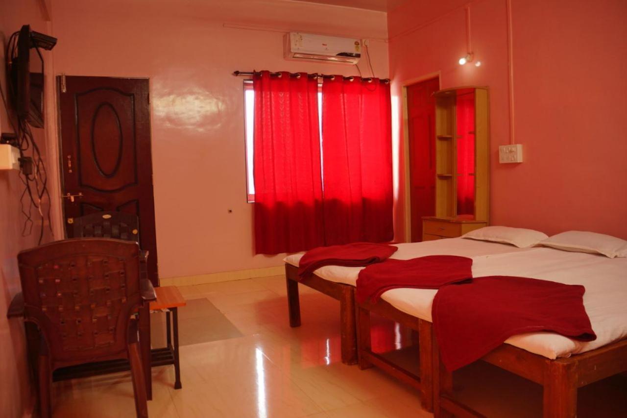 Yash Garden Residency Hotel Ganpatipule Exterior foto